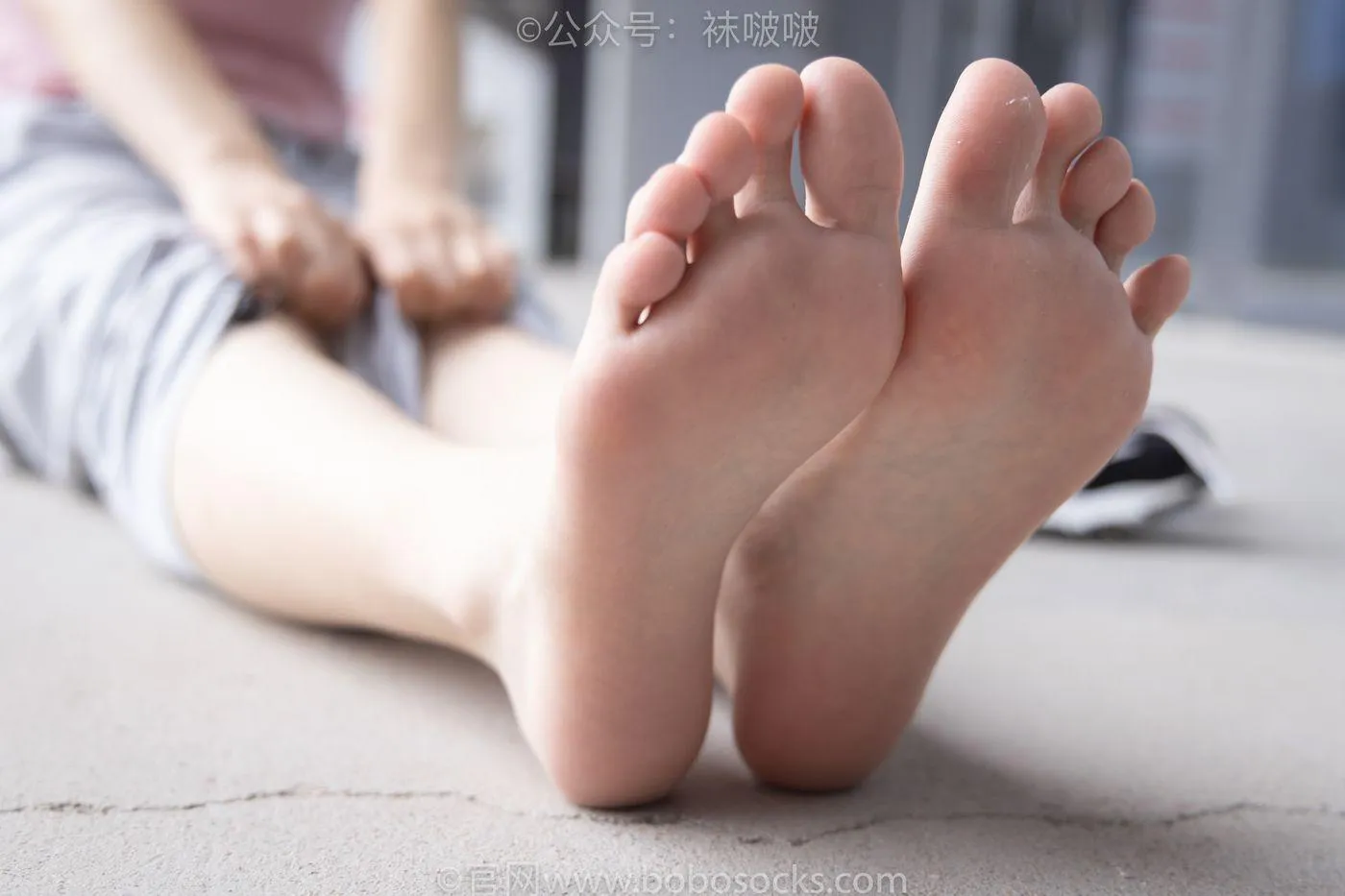 [BoBoSocks袜啵啵]NO.016 熊熊-斯凯奇运动鞋、棉袜（踩脏）、裸足 [147P]插图8